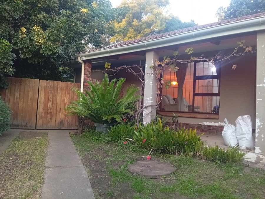 4 Bedroom Property for Sale in Nahoon Valley Park Eastern Cape